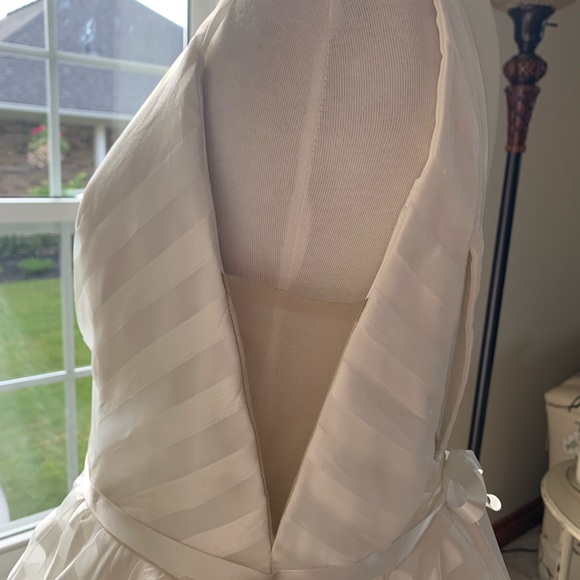 Hayley Paige Decklyn Wedding Gown - Picture 4 of 8